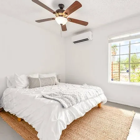 Palm Vista Retreat *Hot Tub/Cowboy Pool/Hammocks* Villa Joshua Tree Exterior photo