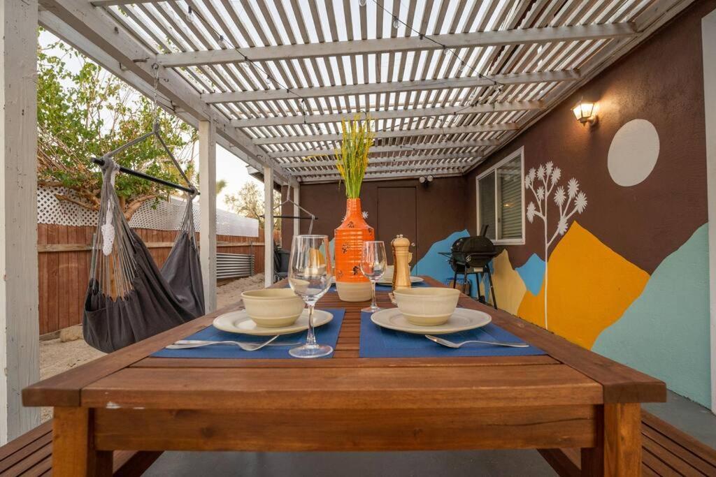 Holiday home Palm Vista Retreat *hot Tub/cowboy Pool/hammocks* *