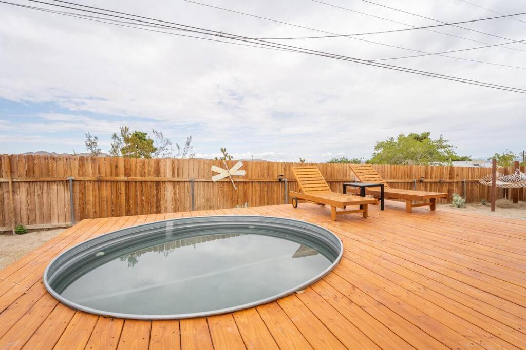 Palm Vista Retreat *hot Tub/cowboy Pool/hammocks*