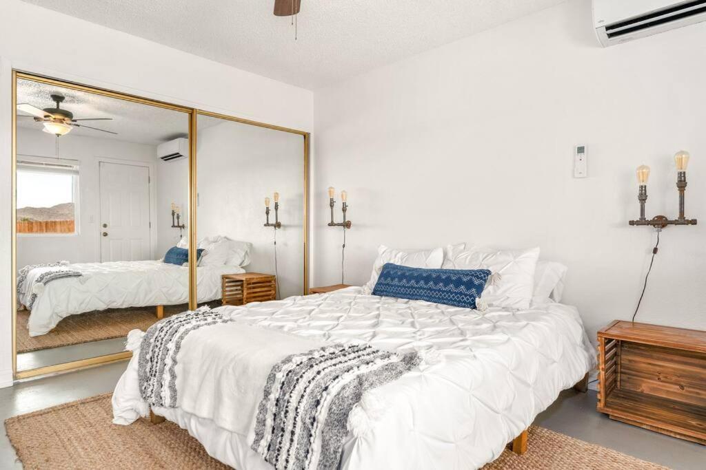 Holiday home Palm Vista Retreat *hot Tub/cowboy Pool/hammocks*
