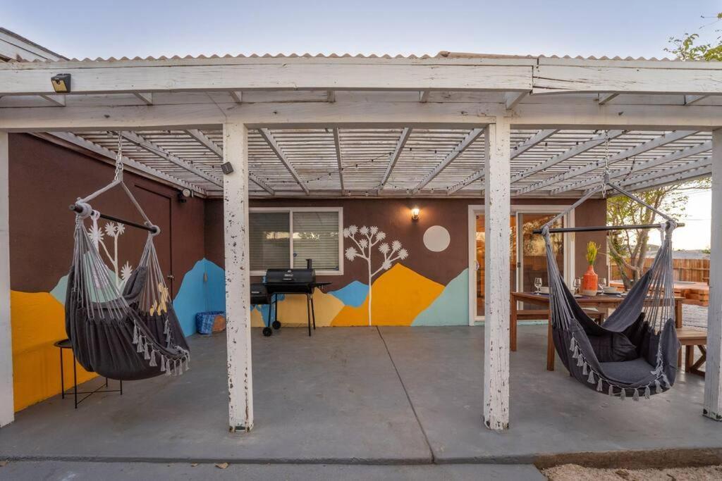 Palm Vista Retreat *hot Tub/cowboy Pool/hammocks* Holiday home