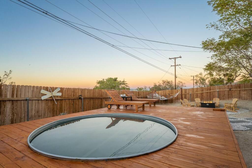 Palm Vista Retreat *hot Tub/cowboy Pool/hammocks* Holiday home