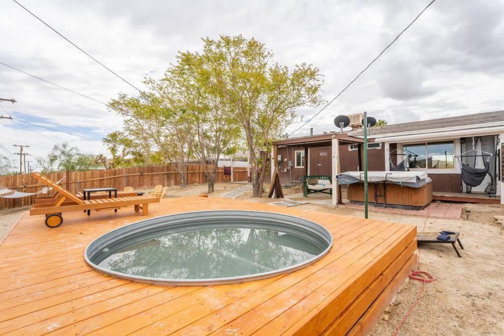 Palm Vista Retreat *hot Tub/cowboy Pool/hammocks* Holiday home *